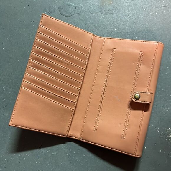 Peach Matt and Nat Oversized Trifold Wallet - Picture 4 of 5